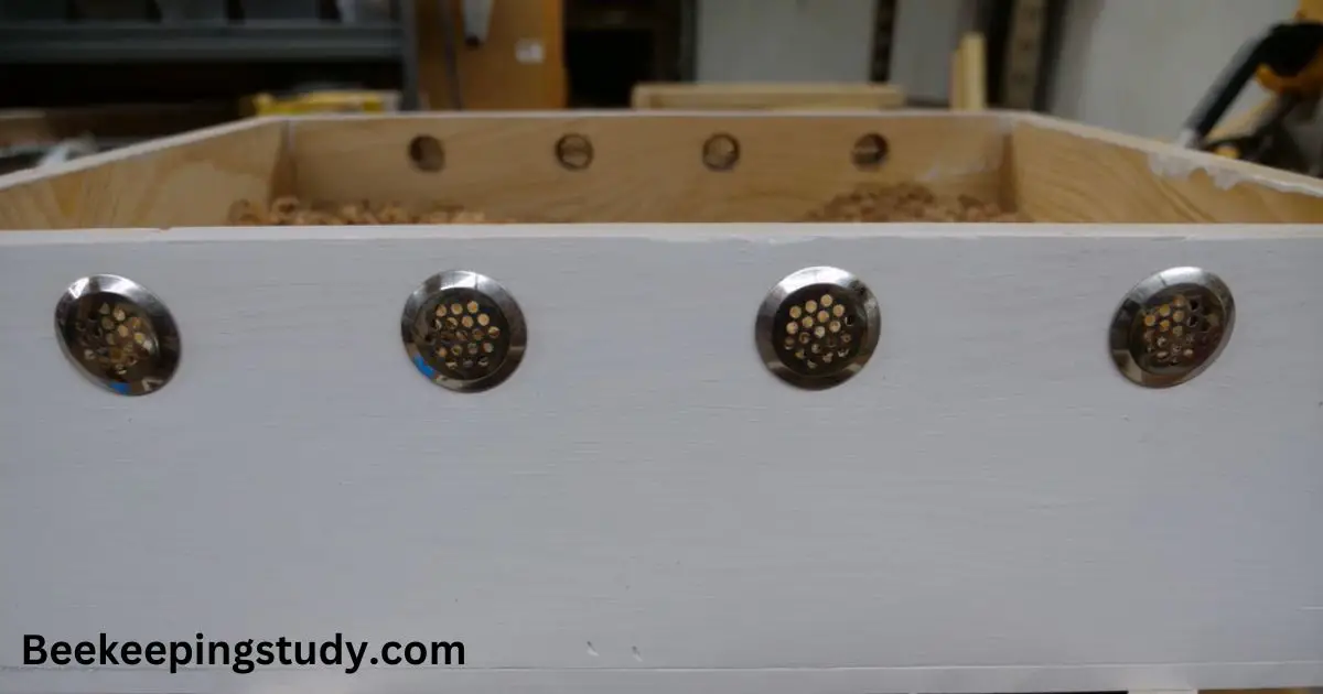 How To Make A Beehive Quilt Box [Moisture Control For Bees